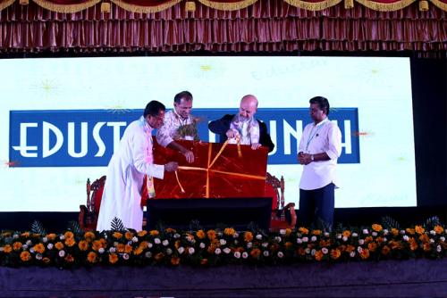 DAY_3_Sessions_Photo_19